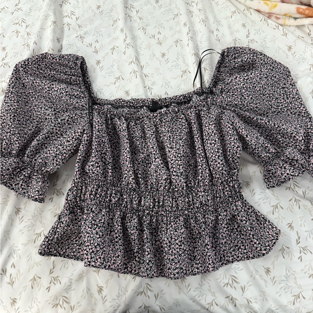 Divided Black and White Puff Sleeve Crop Blouse